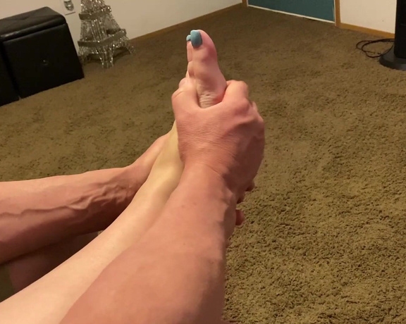 Harlowflowerfootgoddess - If you have muscular forearms, a firm grip and know how to massag n (30.07.2020)