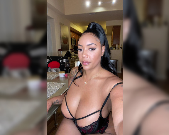 Creolebarbieeee - OnlyFans Video O (08.11.2019)