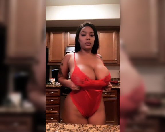 Creolebarbieeee - OnlyFans Video s (05.01.2019)