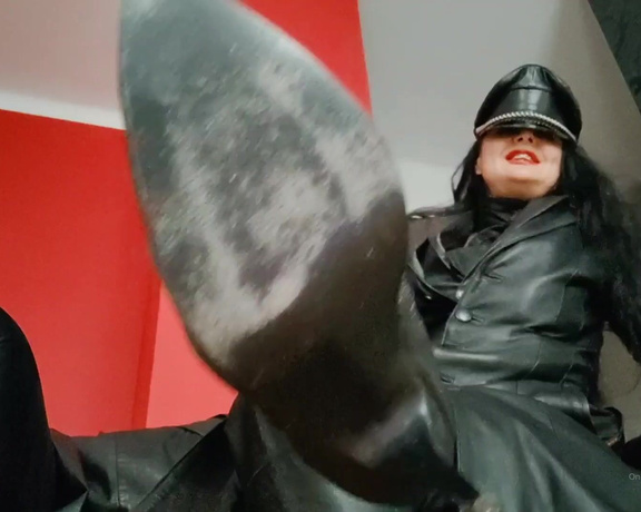 Dinahmistress - Listen to the leather Mistress and Her commands! Regarding this profile, pl JY (22.02.2020)