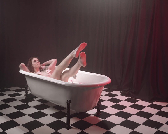 Nakedbarbiedoll - Milk bath BTS should I start releasing this gallery h (16.04.2020)