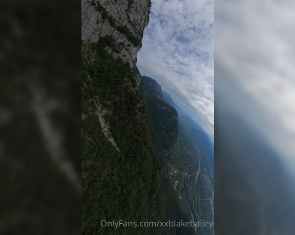 Xxblakebailey - Good morning i really wanted to share another wingsuit BASE jump video wit LH (16.07.2022)