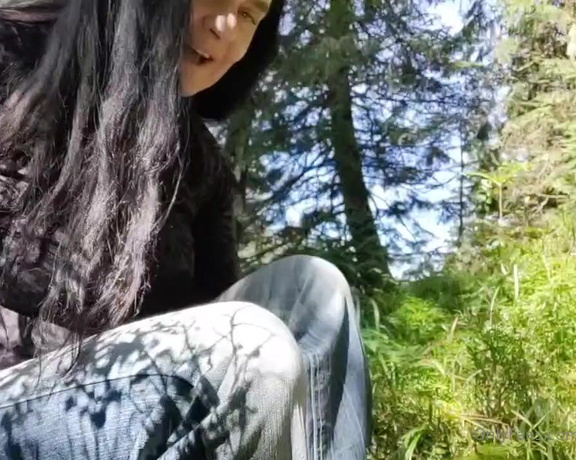 Dinahmistress - Dear slaves fans! I am on the holidays in the mountains. Now relaxing from m (08.09.2020)
