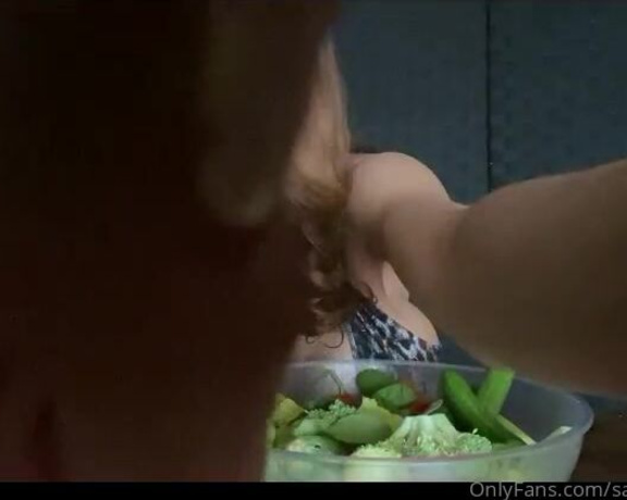 Goddesssandi - Custom Force Feeding  Eat Your Vegetables! nA (11.03.2021)