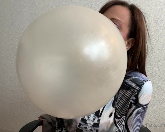 Goddesssandi - An hour and mins and all I got was this bubble with a hole in it too. wa f (21.03.2023)