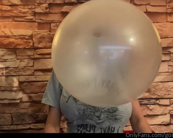 Goddesssandi - Here is a bubble Jr (27.02.2022)