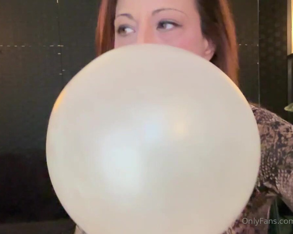 Goddesssandi - Here are a few extra bubbles which I didnt like. Enjoy! m (24.03.2023)