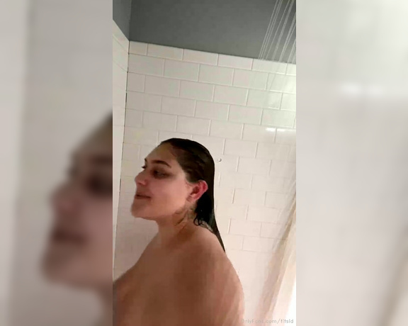 Fitsid - Stream started at pm Shower with meee 4k (30.04.2020)