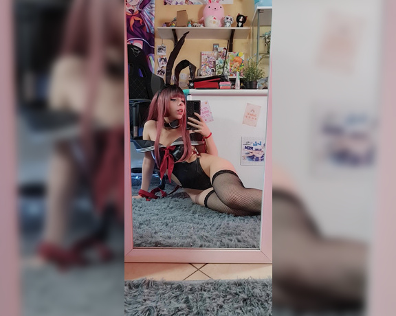 Littlealrisha - BTS taking a break during the selfie session and my cat want to play with i7 (24.06.2021)