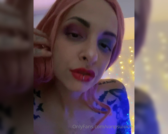 Vanpsuicide - Remember you all voted for a new strip tease Well ) your baby Harley is here J (01.06.2020)