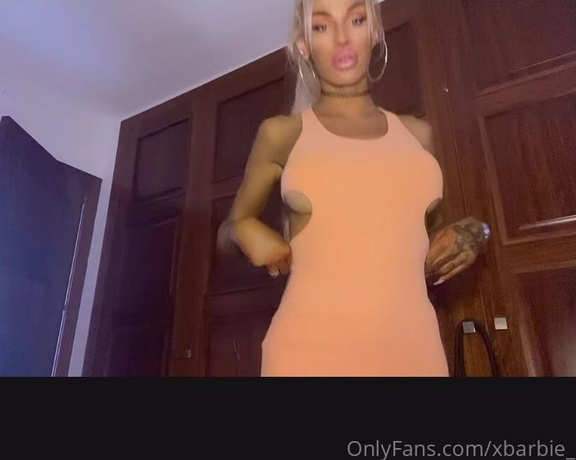 Xbarbie_malibux - Wanna eat me up before I play the PlayStation dX (24.10.2021)
