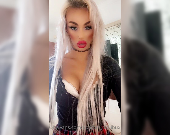 Xbarbie_malibux - Are you online I wanna play tonight for you hehe let’s cam daddy h (04.01.2022)