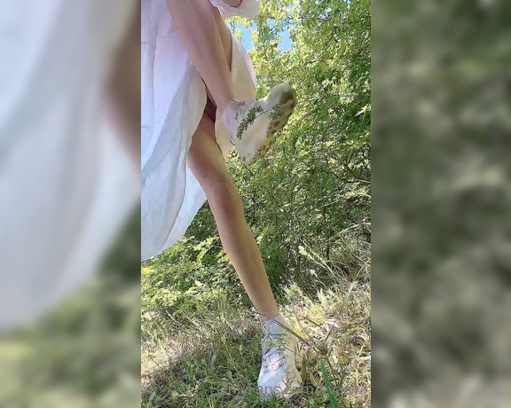 Evaava - To get the full video just text me in dm masturbation in the bush, creamy cum a m (01.07.2021)