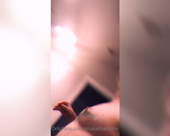 Shakethatashe - OnlyFans Video V (26.07.2020)