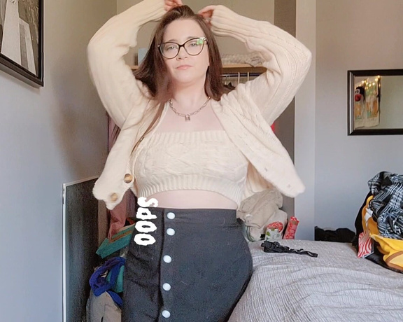 CaityFoxx - Clothing Try-On Haul, SFW, Fashion, MILF, Solo Female, Model, ManyVids