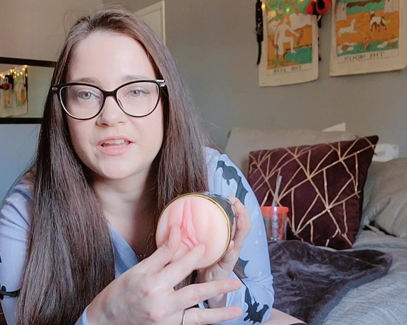 CaityFoxx - Pocket Pussy Review, Toys, Assisted masturbation, MILF, SFW, Reviews, ManyVids