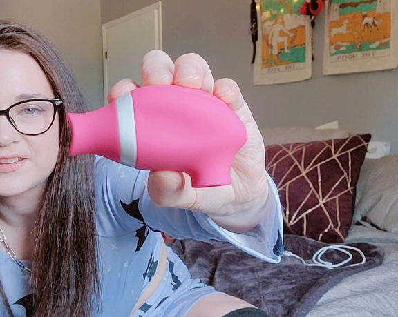 CaityFoxx - Sex Toy Review - Clit Sucker With Tongue, Toys, Big Toys, SFW, Reviews, MILF, ManyVids
