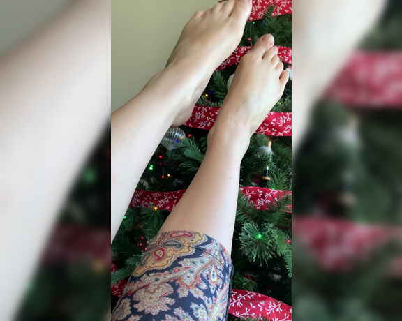 Lady Annabelle - Feet in the morning, #footfetish,  Big Tits, Milf, boot fetish, foot fetish, nylon fetish, Goddess, Femdom