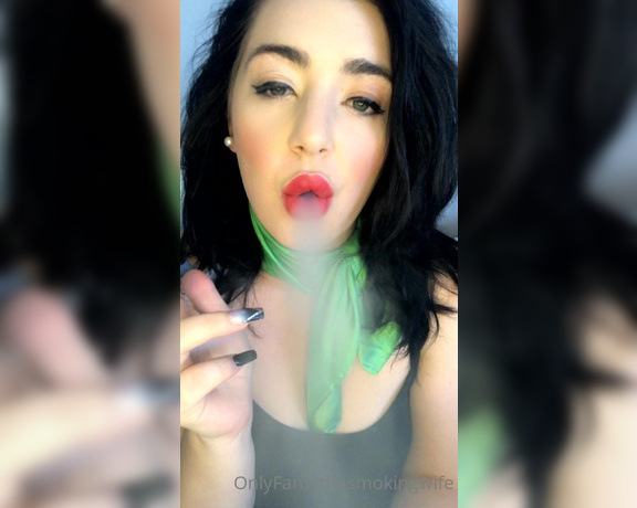 Laylaa_louise - Another cigarette Let’s see these likes!! y (02.08.2022)