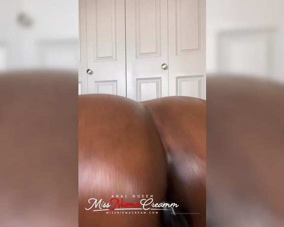 Missniemacream - I SPANK HARD!! () watch me oil up my ass, push my weighted butt plug in 7C (25.05.2020)