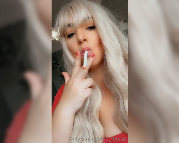 Laylaa_louise - Blonde wig is back for the blonde lovers Smoking Blonde here 7e (13.11.2022)