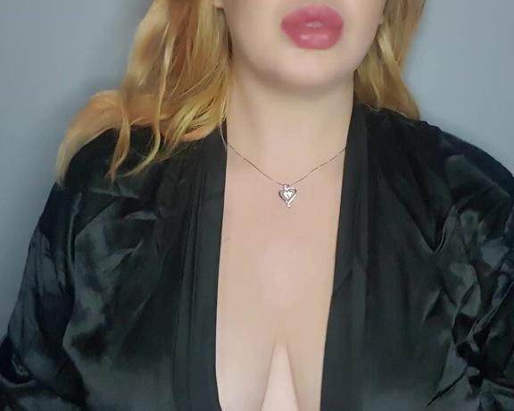 Laylaa_louise - Wearing nothing but Satin x (31.12.2021)