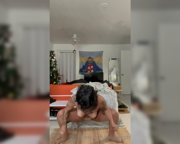 Oninymph - Recorded a silly little nude stretching routine 80 (23.12.2022)