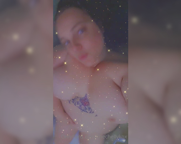 Thechellykox - Daily Dose of Titties straight from my bath tub.... Get in my DMs if you want to keep me company in QC (04.10.2020)