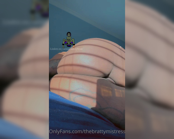 Thebrattymistress - Just curious to how you’d want to see my hole being used I’m craving to be stretched baby 8 (25.11.2022)